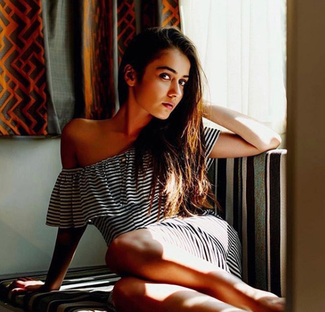 Ünlü oyuncuya büyük şok varını yoğunu kaybetti! - Resim: 2