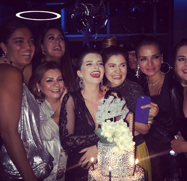 Pelin Karahan'ın doğum günü ünlüler geçidine dönüştü - Resim: 1