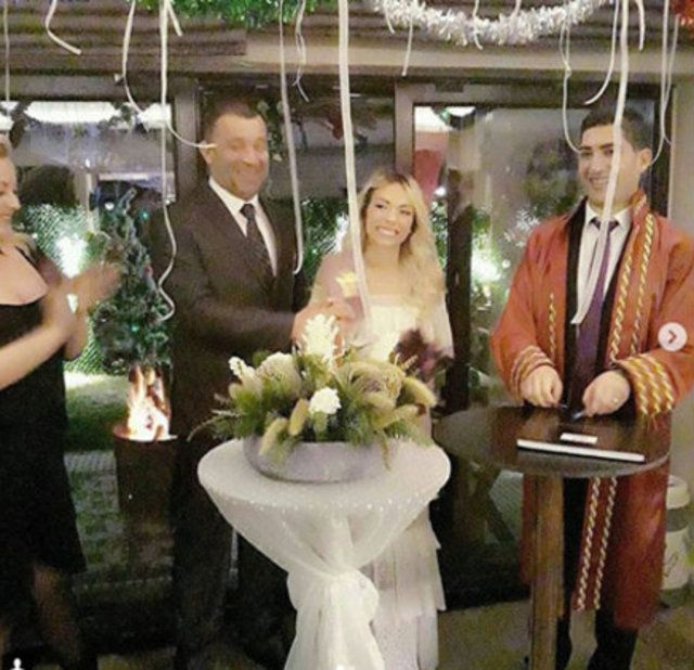 Arka Sokaklar'ın Mesut Komiser'i Şevket Çoruh ve Özge Turna çiftinden müjdeli haber geldi! - Resim: 2