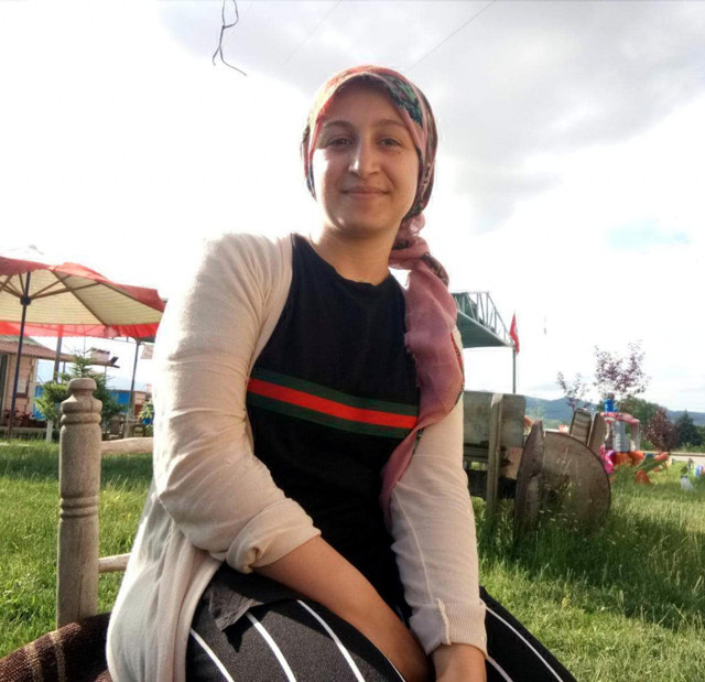 Kadın cinayetlerine bir yenisi! Eşini öldürdü sevgilisi olduğunu iddia ettiği adamı yaraladı - Resim: 2