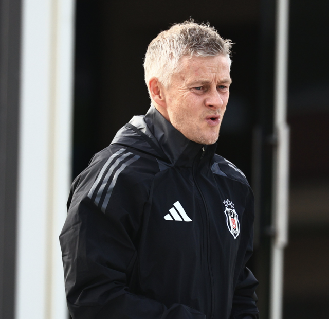 Beşiktaş'ta teknik direktör Ole Gunnar Solskjaer, ilk idmanına çıktı - Resim: 1