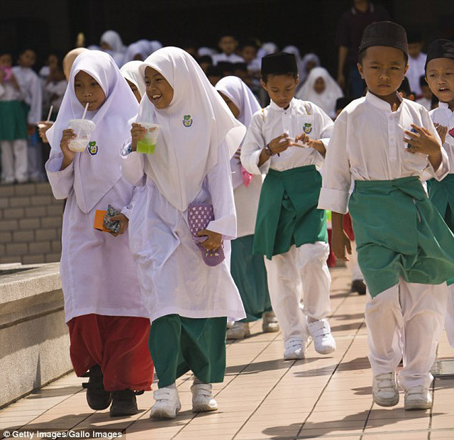  Ders kitaplarında büyük değişiklik! Kız çocuklarına 'seks ayıp' denmeyecek - Resim: 4