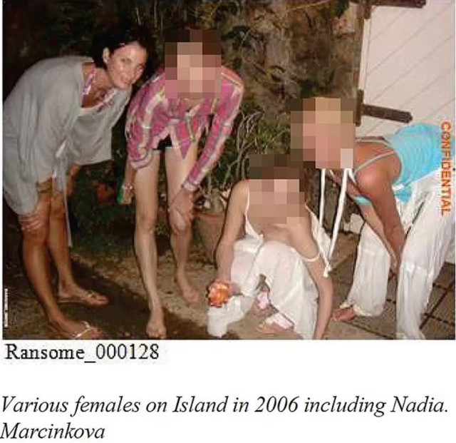 Epstein'in fuhuş adasından yeni fotoğraflar ortaya çıktı - Resim: 5