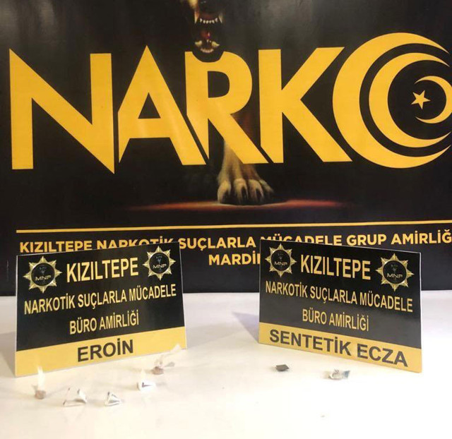 Mardin'de polis ekiplerinden uyuşturucu operasyonu! Çok sayıda uyuşturucu ele geçirildi: 3 kişi tutuklandı - Resim: 1