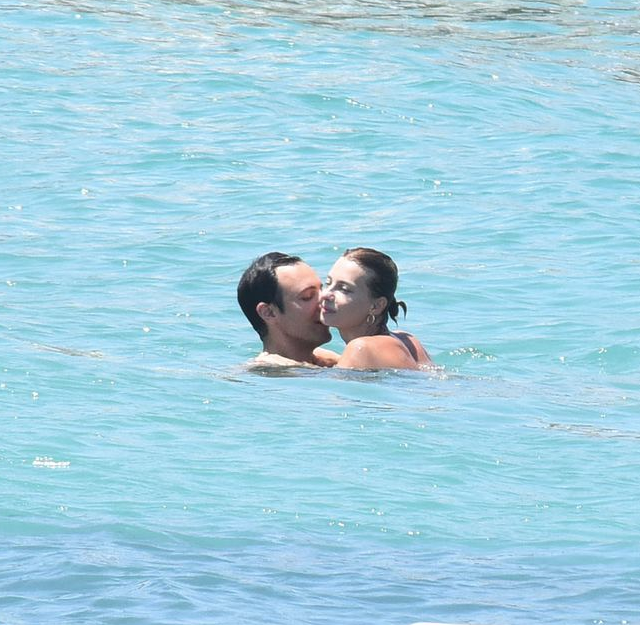 Sevgilisiyle öpüşürken yakalanmıştı! Bu sözler Mirgün Cabas'ı çıldırtacak - Resim: 4