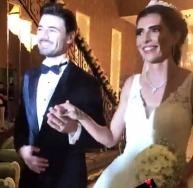 Survivor'ın yıldızı Merve Aydın evlendi!  - Resim: 1