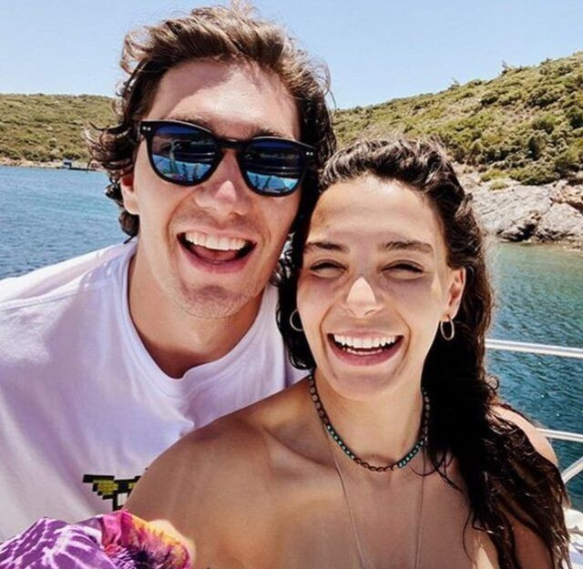 Cedi Osman aşka geldi Hercai yıldızı Ebru Şahin için dudak uçuklatan sürpriz yaptı - Resim: 2