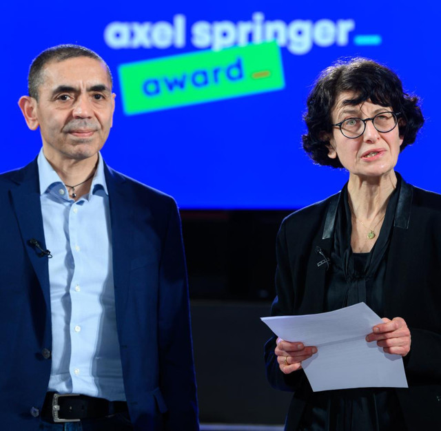 Türk mucitler Uğur Şahin ve Özlem Türeci'ye ödül: Yardım etmek Allah’ın bir lütfu - Resim: 0