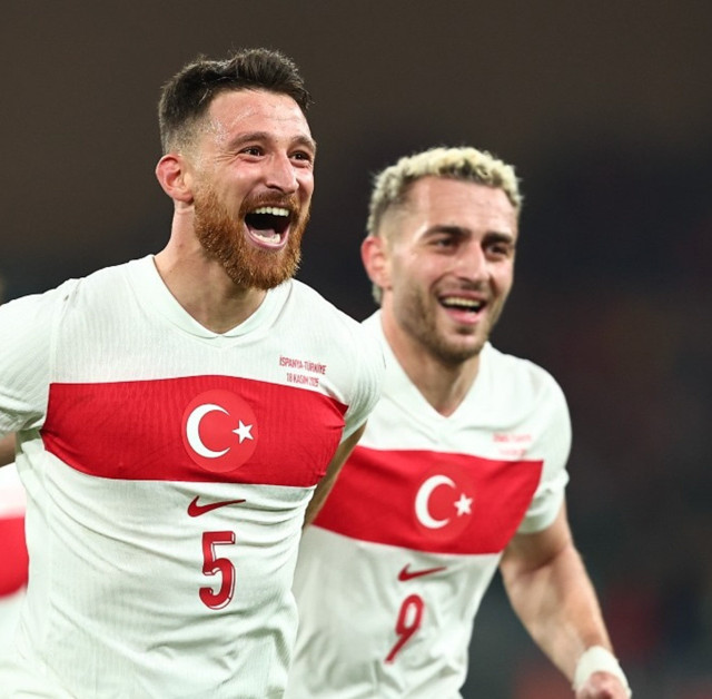 Beşiktaş bir transferi daha duyurdu! Milli futbolcu Salih Özcan İstanbul'a geliyor - Resim: 1