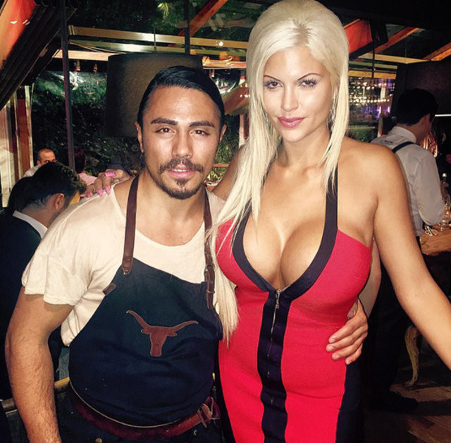 Bu ne Nusret? 'Sen güzel kesiyormuşsun beni de keser misin?' - Resim: 1