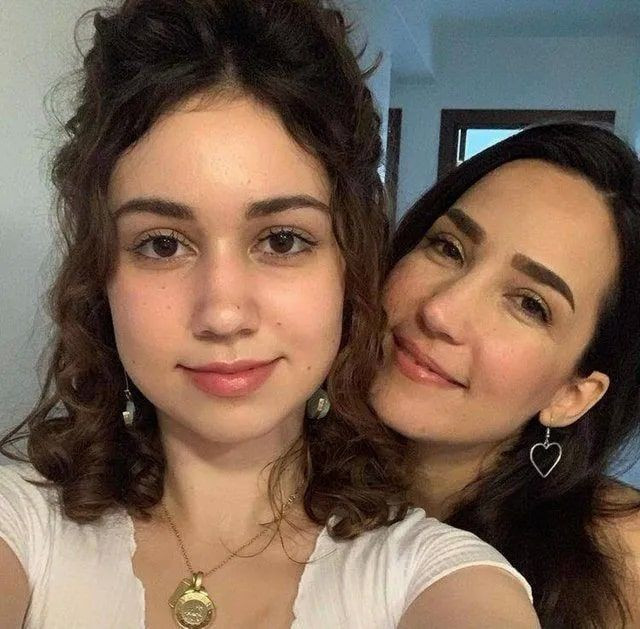 Kayahan'ın kızı Aslı Gönül'den annesi İpek Açar'a duygusal mesaj - Resim: 2