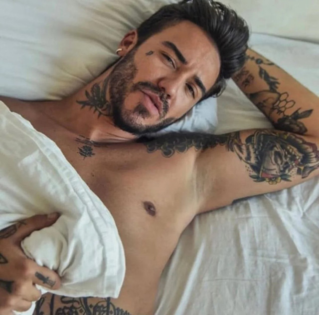 Cinsiyet değiştiren İşte Benim Stilim Neslihan yeni sevgilisiyle paylaştı sakallı imajı olay! - Resim: 1