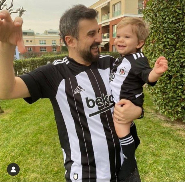 'Ağlıyorum' deyip paylaştı! Ünlü isim Fenerbahçe formasıyla Beşiktaş şampiyonluğu kutladı - Resim: 2