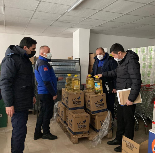 Marketlere ayçiçek yağı baskını! A101 Yudum yağı stoklamış rafı boş depo dolu - Resim: 3