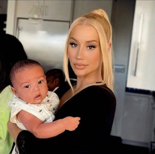 Iggy Azalea mavi tiklilerin taciz mesajlarını ifşa etti 15 bin dolar teklifi olay! - Resim: 3