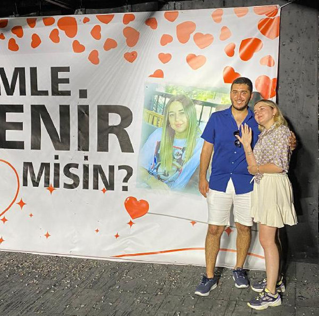 Antalya'da 'bu kadar da olmaz' dedirten evlilik teklifi! 'Evet' hedefine ateş ederek kabul etti - Resim: 0