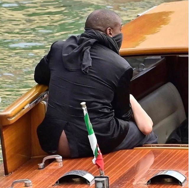 Müstehcen görüntüleri medyaya yansımıştı! Kanye West ve Bianca Censori kara listeye alındı - Resim: 1