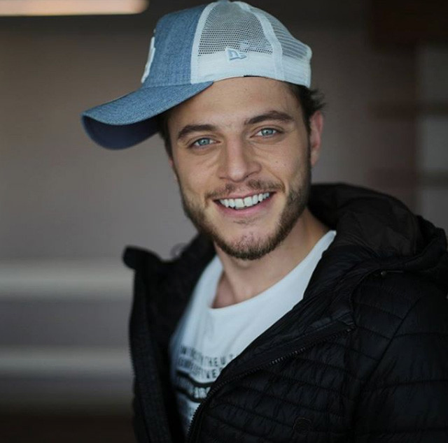 Bir dizi aşkı daha gerçek oldu ünlü çift ödül töreninde el ele - Resim: 4