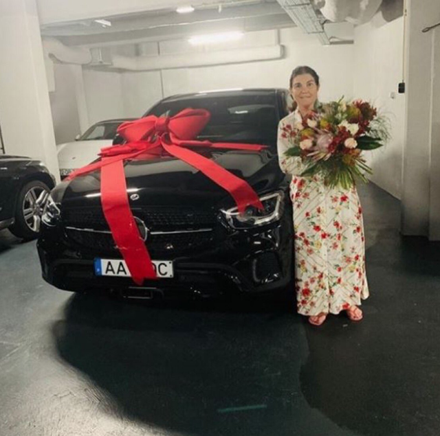 Ronaldo'dan annesine dudak uçuklatan 'Anneler Günü' hediyesi - Resim: 0