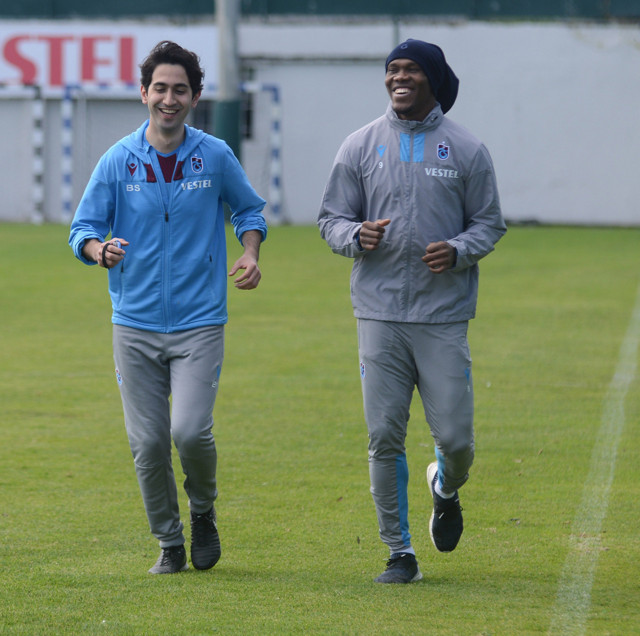 Trabzonspor'a Yusuf Sarı'dan antrenman sırasında sakatlık şoku! - Resim: 1