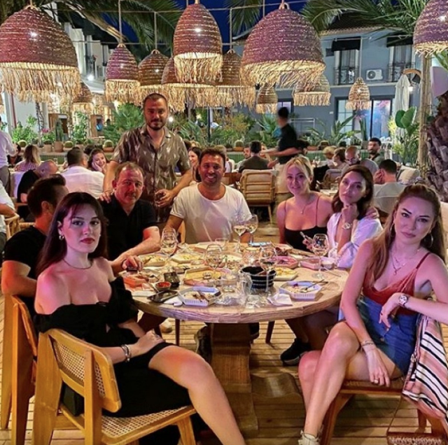 Sergen Yalçın tatile çıktı Alaçatı'ya kaçtı - Resim: 0