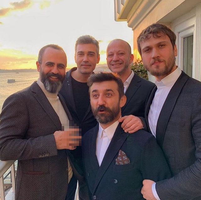 Bige Önal frikik vermekten kaçamadı iç çamaşırsız elbise tercihi başını yaktı - Resim: 2