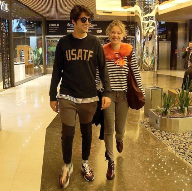 Mucize Doktor'un yıldızı Taner Ölmez'in sevgilisi Ece Çeşmioğlu ödül aldı - Resim: 3