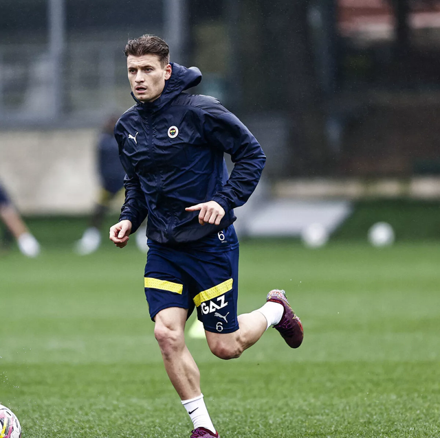 Fenerbahçe'de flaş transfer gelişmesi! Ali Koç 5 yıldız isim için devreye girdi - Resim: 0