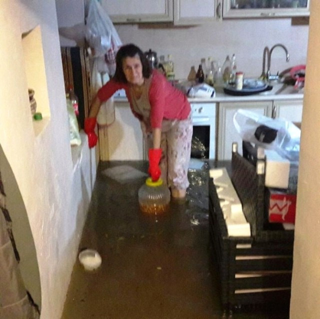 Hülya Avşar'ın teyzesinin evine bakın 9 yıldır bu durumda - Resim: 3