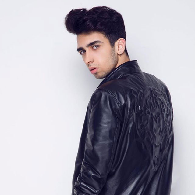 Şarkısı çalıntı çıkan Çağatay Akman öyle bir kitap yazdı ki alay konusu oldu - Resim: 1