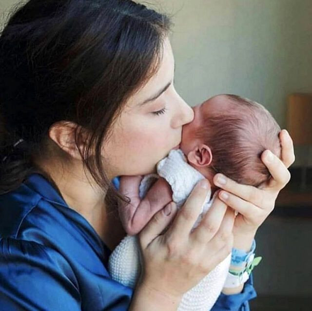 Hazal Kaya'nın doğum hikayesi herkesi duygulandırdı oğluyla fotoğrafını paylaştı - Resim: 3