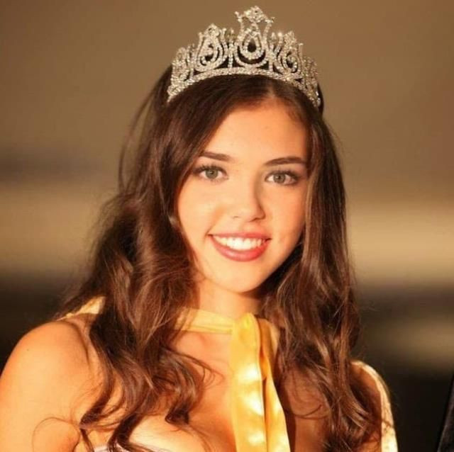 Hakan Sabancı Kırmızı Oda'nın oyuncusuyla birlikte! Aygün Aydın bakın kim çıktı - Resim: 4