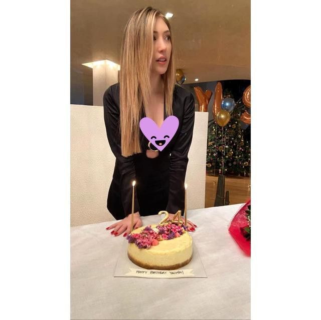 Önce sansürsüz paylaştı sonra peçeye girdi! Yasmin Erbil Mehmet Ali Erbil'in yasağını es geçti - Resim: 2