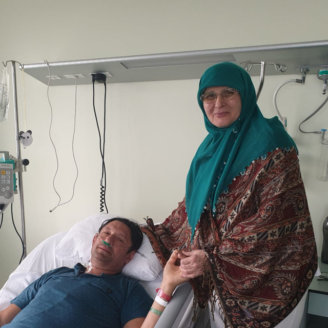 İstanbul'da öğretim üyesi damat kaynanasının böbreği ile hayata tutundu - Resim: 0