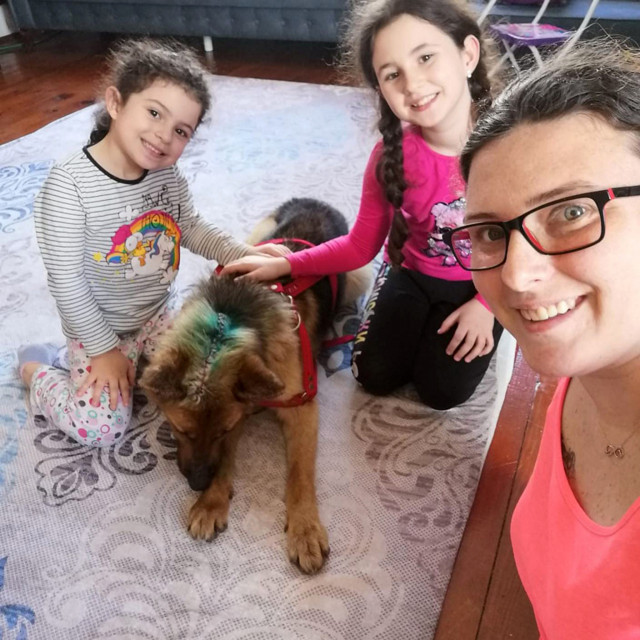 Antalya'da köpeği sahiplenen kadın: Ben hamile o hamile geçinip gideceğiz - Resim: 0