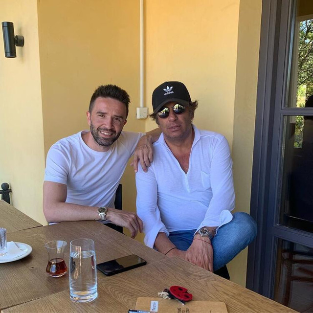 Emre Belözoğlu Gökhan Gönül ve Caner Erkin transferlerini bitirdi - Resim: 0