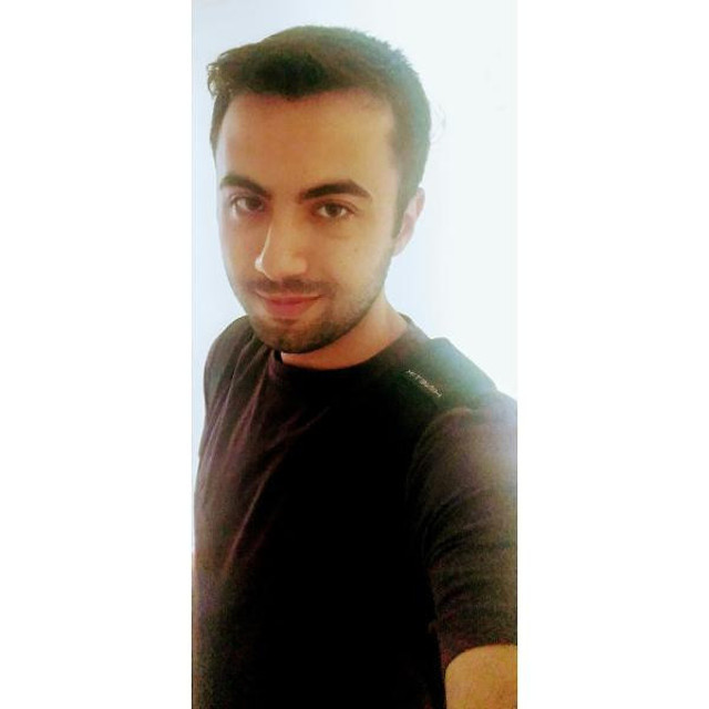 Sağlık çalışanı, yorgunluk nedeniyle uykuya yenik düştü - Resim: 2