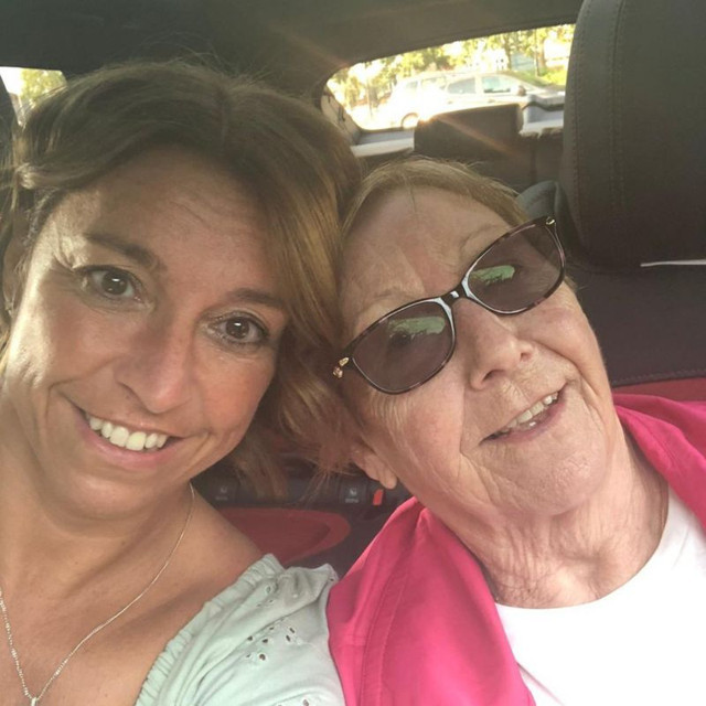 Koronalı kadın yanında yatan annesinin ölümünü izledi! Son kez maskesini çıkarıp baktı - Resim: 0