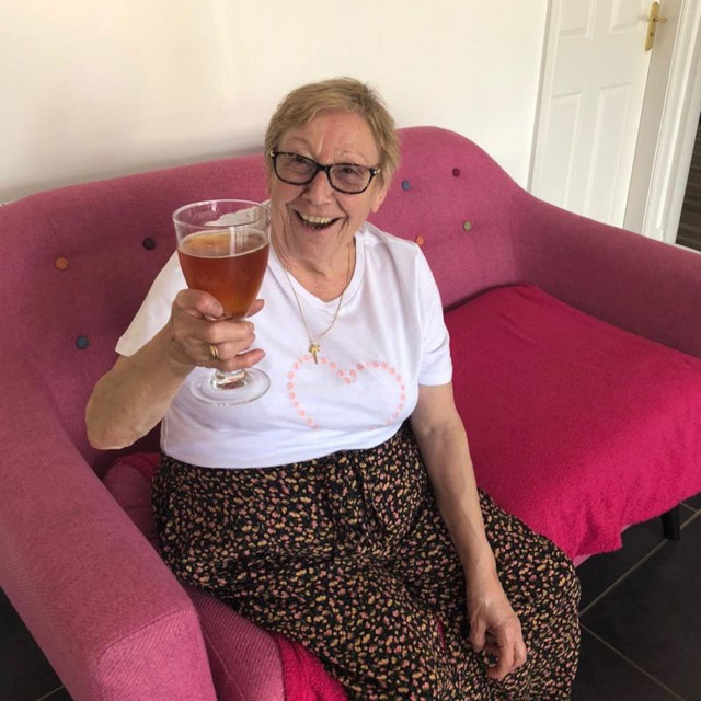 Koronalı kadın yanında yatan annesinin ölümünü izledi! Son kez maskesini çıkarıp baktı - Resim: 2