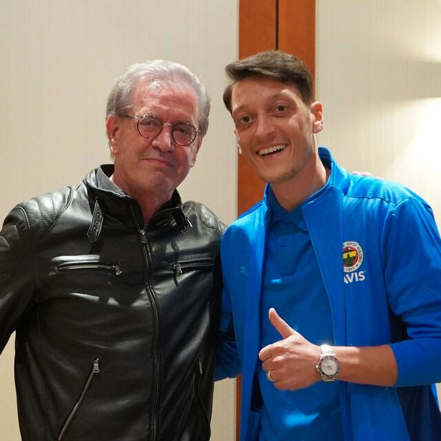 Mesut Özil seçimlerde hangi partiye oy vereceğini açıkladı - Resim: 0