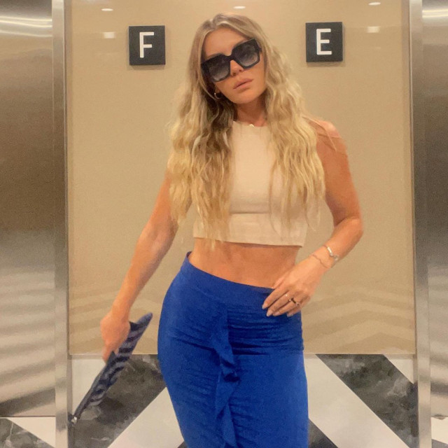 Eda Erol o pozla kardeşi Esra Erol'un bile önüne geçti! "Bu ne güzellik şekerim" - Resim: 4