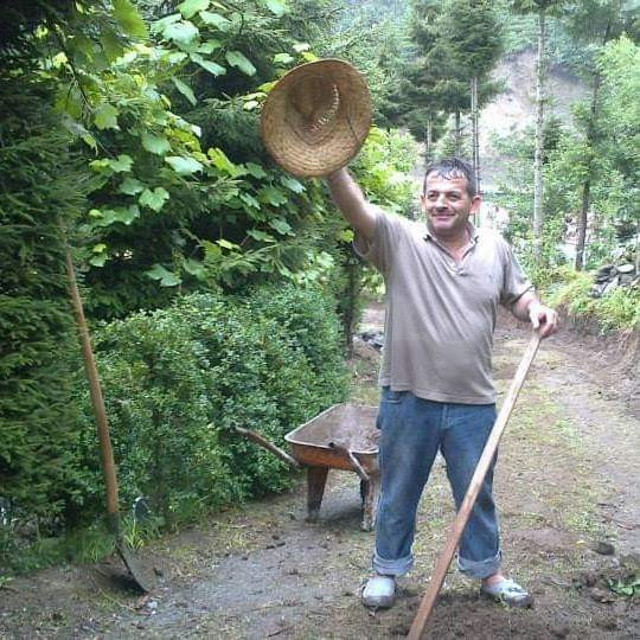Cani koca eşini ve yasak aşk yaşadığını iddia ettiği amcasının oğlunu öldürdü! - Resim: 0