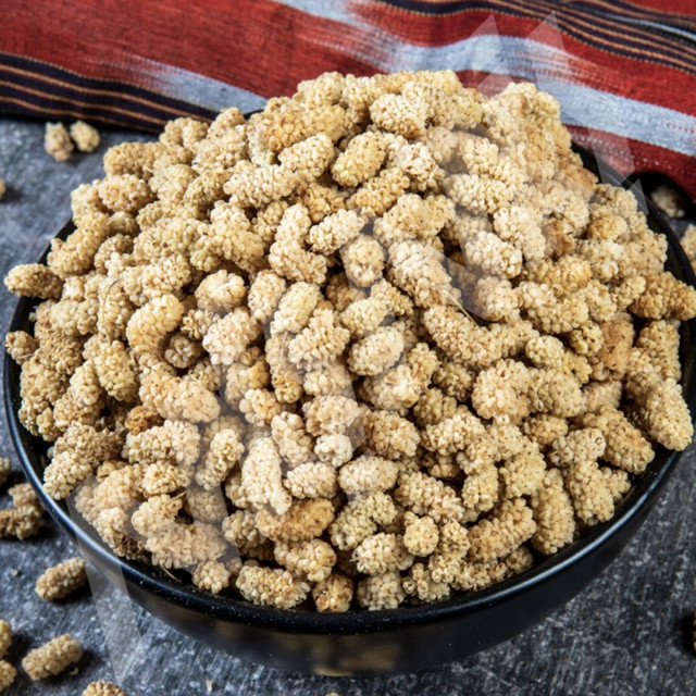 Yüzünüze renk gelecek, cildiniz parlayacak! Günde bir bardak dut suyu için tazelenin! - Resim: 0