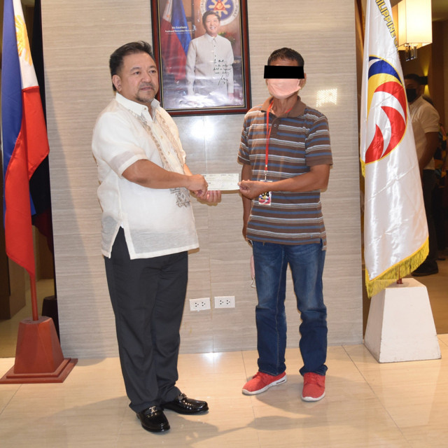 29 milyonda bir ihtimal tuttu! Filipinler'de büyük ikramiye sonucu dünyada yankı uyandırdı - Resim: 0