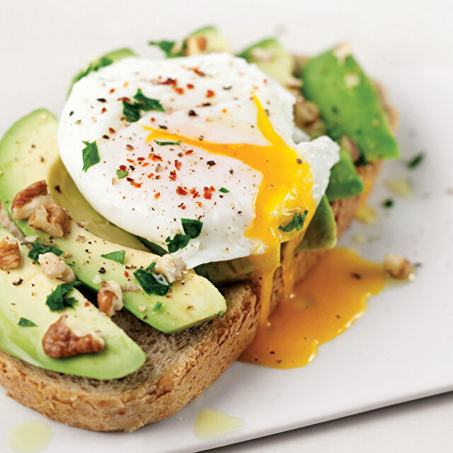 Avokadoyu sevdiren lezzet! Yumurtalı avokado tost tarifi tadıyla mest ediyor! - Resim: 0