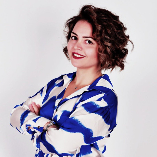 Güzel spikere takıntılı yazardan tehdit! 'Ağzını burnunu kıracak birisi...' - Resim: 0