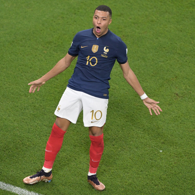 Mbappe yıldızlaştı, Giroud tarihe geçti, Fransa çeyrek finale yükseldi - Resim: 3