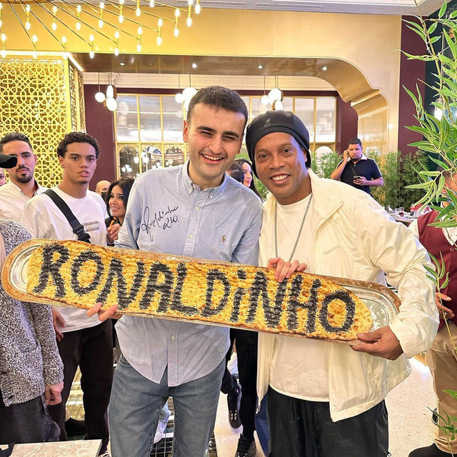 CZN Burak eleştirilere tepki gösterdi! Ronaldinho ve Fatih Terim paylaşımı sosyal medyayı salladı! - Resim: 9