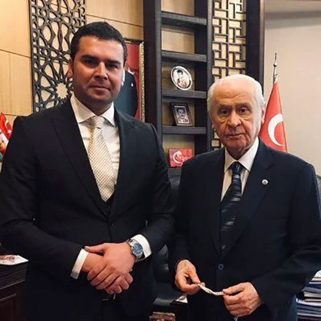 Sinan Ateş'in eşinden MHP'li Semih Yalçın'a sert uyarı! "Sabrımı zorlama, çocuklarımı ağzına alma" - Resim: 0