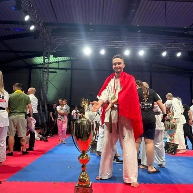 Milli Sporcu İsmet Durmuş Avrupa Şampiyonu oldu - Resim: 0